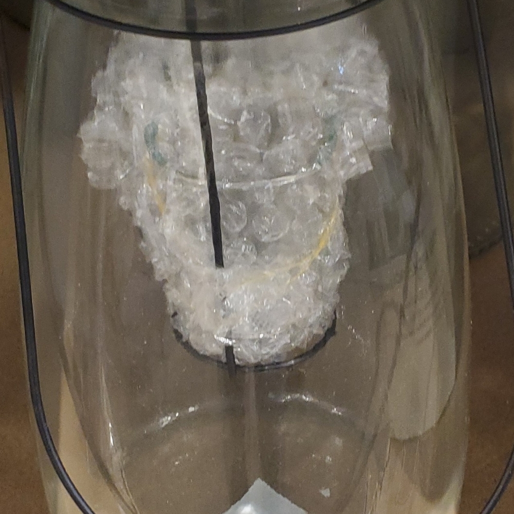 CLEAR GLASS LANTERN WITH METAL TEALIGHT HOLDER - Picture 2 of 2